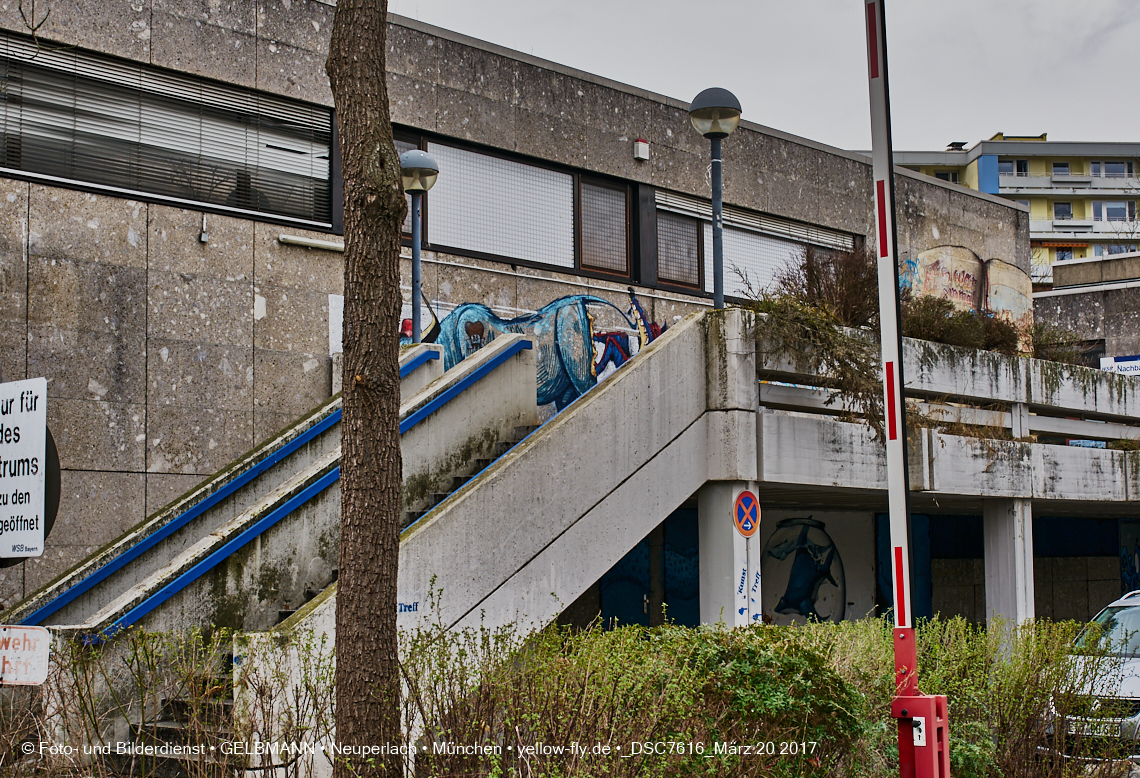 21.03.2017 - Abrissbaustelle Quiddezentrum in Neuperlach